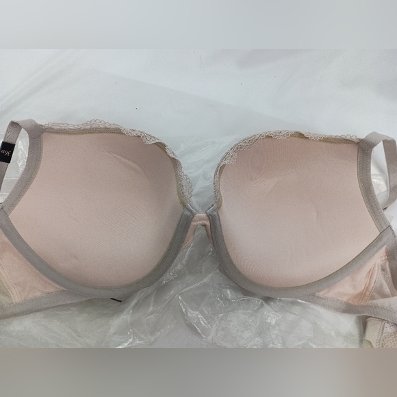 NWT Victoria's Secret Barbiecore Lace Push-Up Bra in Butterly Pink (#108) - Picture 10 of 10